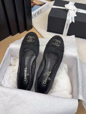 BALLET FLAT IN BLACK FABRIC AND MESH WITH CRYSTALS