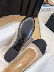 BALLET FLAT IN BLACK FABRIC AND BEIGE MESH