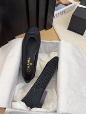 BALLERINAS IN BLACK RAFFIA