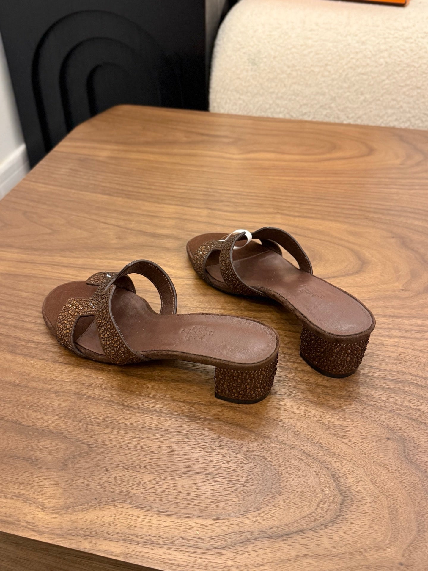HM 26S OASIS SANDAL IN DARK BROWN SUEDE WITH CRYSTALS