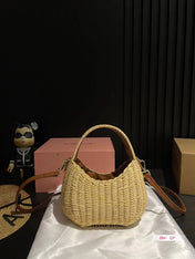 WANDER 25 WICKER BAG IN TAN/CARAMEL RATTAN