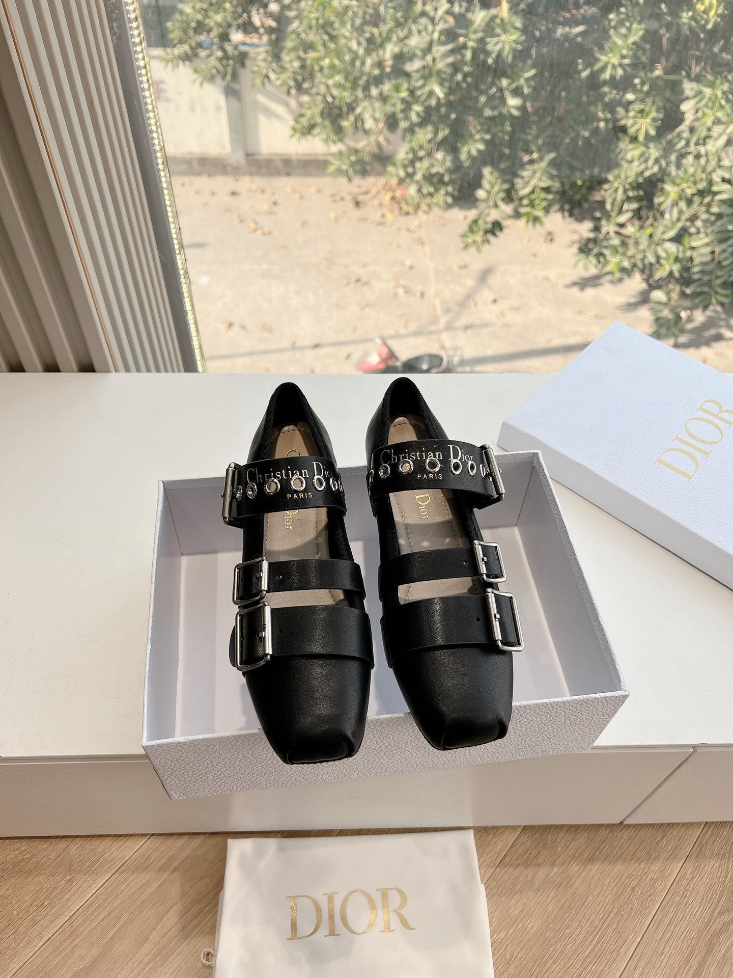 PUNK BALLET FLAT IN BLACK SUPPLE CALFSKIN