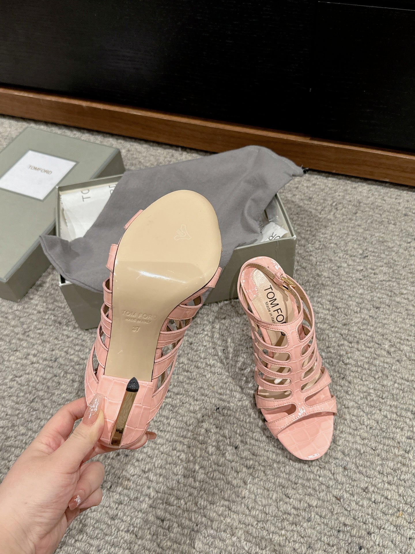 HIGH SANDAL 10 CM IN LIGHT PINK CALFSKIN