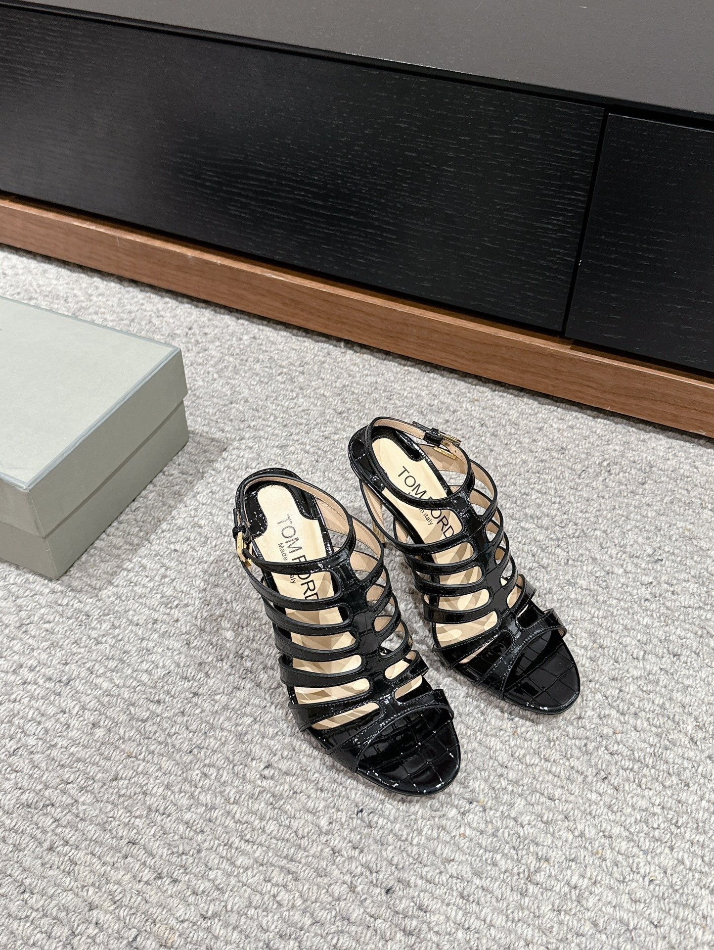 HIGH SANDAL 10 CM IN BLACK CALFSKIN