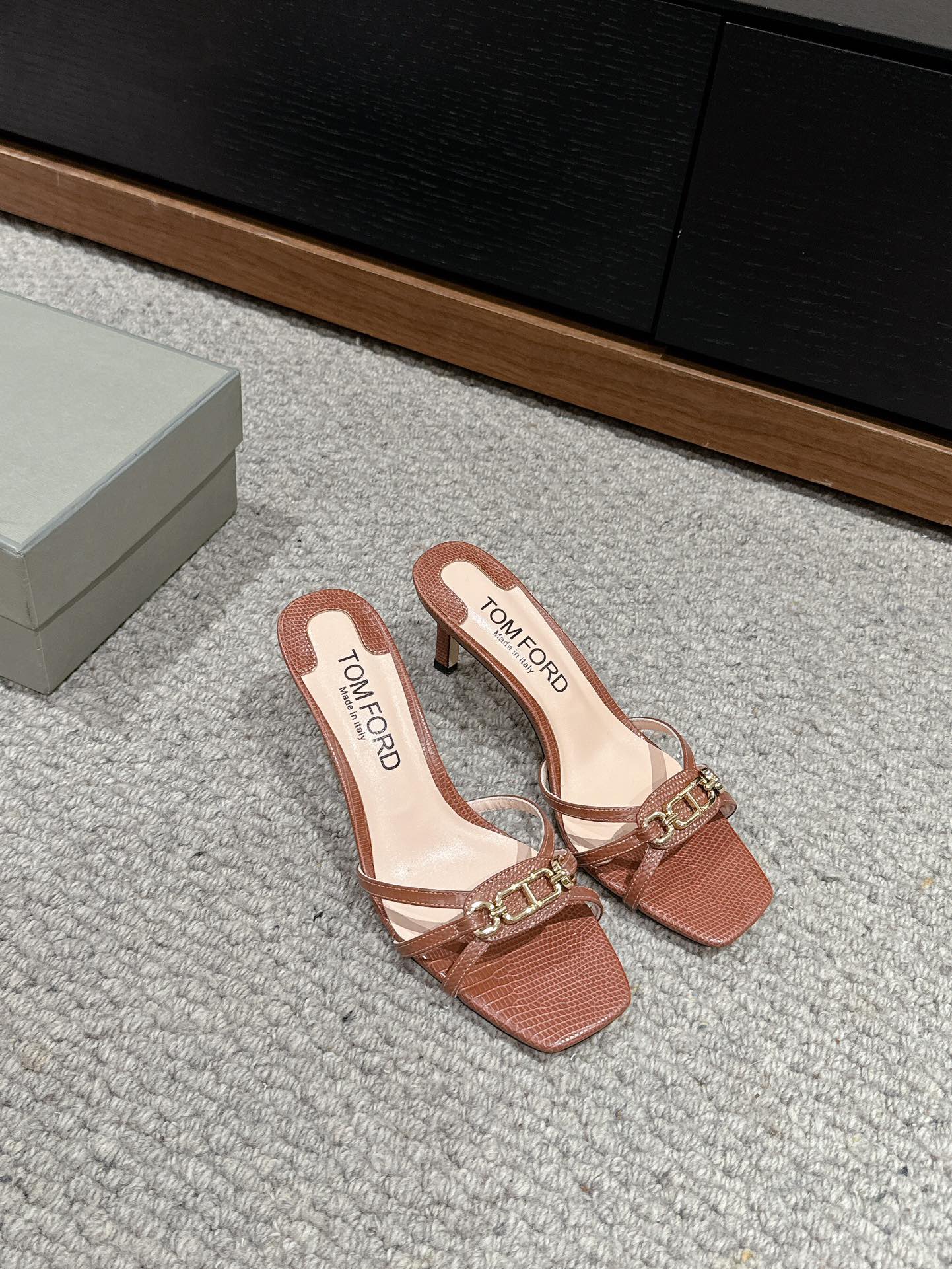 WHITNEY HIGH 6 CM MULE IN RED BROWN CROCODILE LEATHER