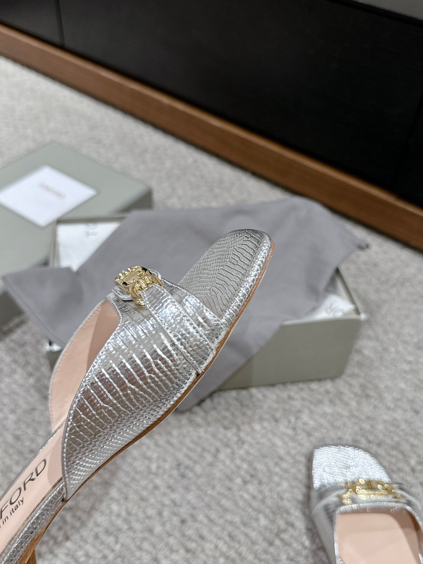 WHITNEY SLIDE IN SILVER CROCODILE LEATHER