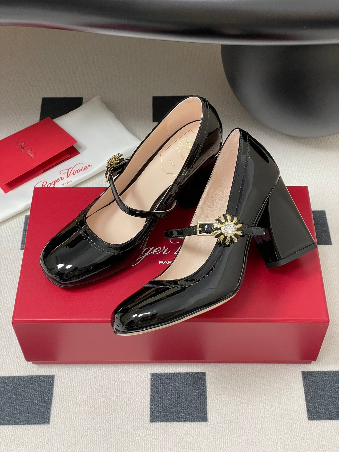 TRÈS VIVIER MARY JANE PUMPS 85MM IN BLACK GLOSSY CALFSKIN