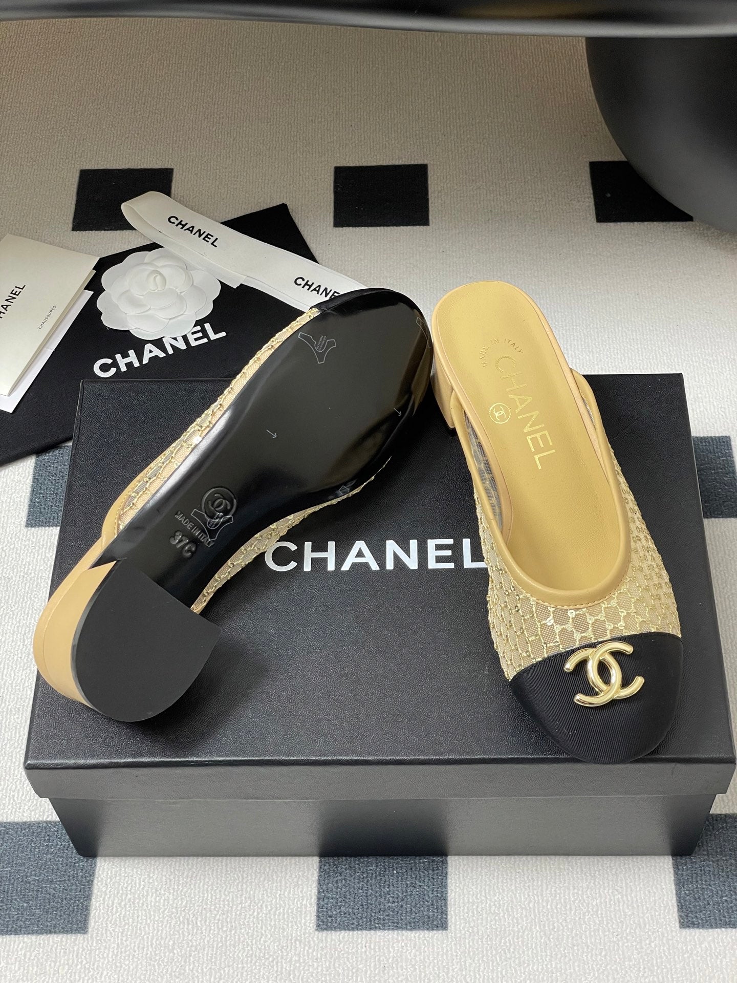 BUBBLE 30 MM IN BLACK FABRIC AND BEIGE MESH