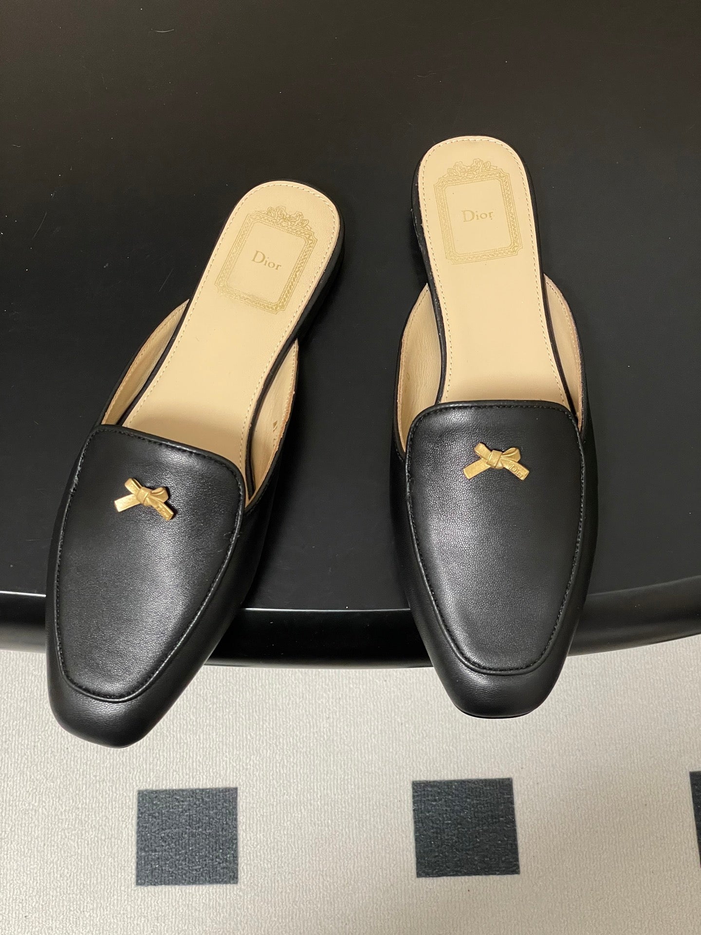 DIOR 26S MULES IN BLACK CALFSKIN WITH BOW