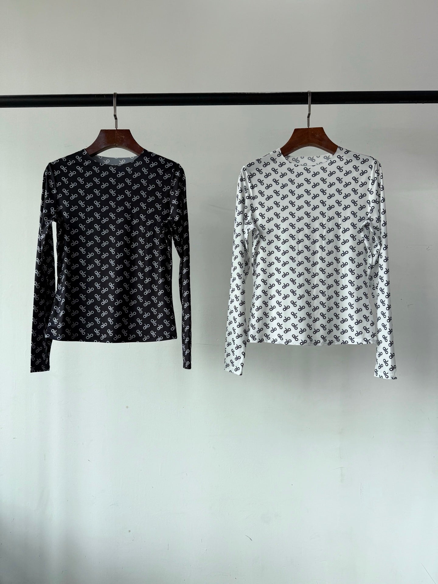 ALO LONG SLEEVE T-SHIRT STYLE 75