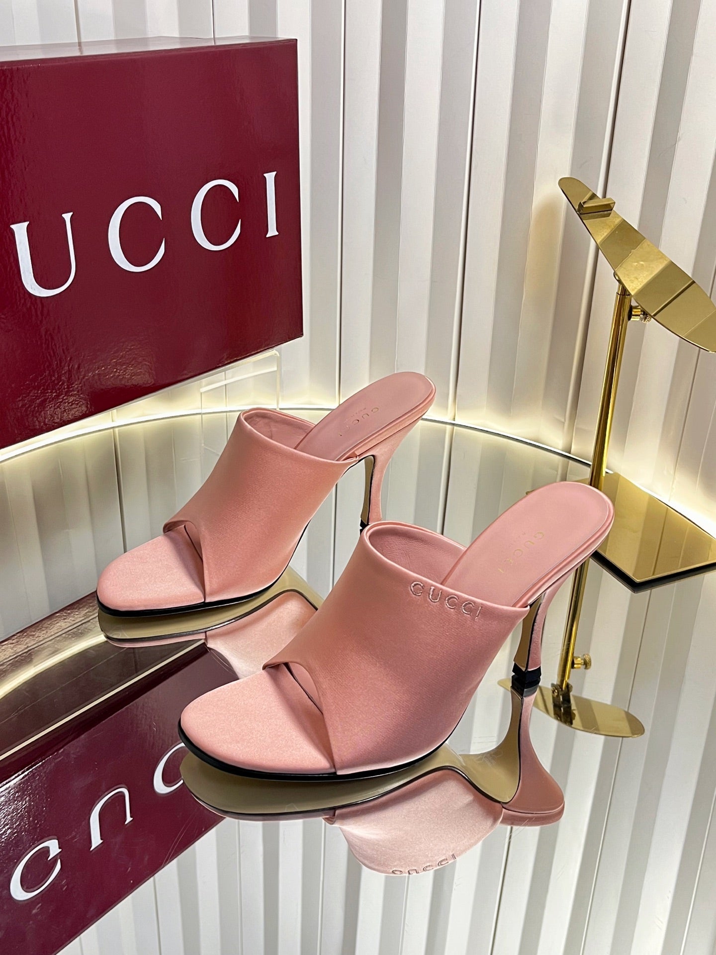 GUCCI 26S HIGH-HEELED SANDALS 100 MM IN PINK SATIN