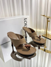 LOEWE 26S HEELED THONG SANDALS 90 MM IN CAMEL BROWN CALFSKIN