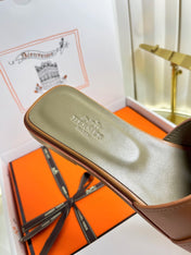 HM 26S ORAN SANDALS IN CARAMEL BROWN CALFSKIN SILVER HARDWARE