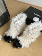 CC ANKLE BOOTS IN WHITE MIX BLACK WOOL FUR