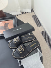 SLIPPER IN BLACK CALFSKIN MIX CHAIN BASE