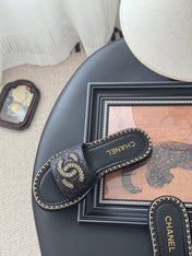 SLIPPER IN BLACK CALFSKIN MIX CHAIN BASE