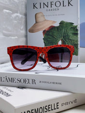 MONOGRAM SUNGLASS 581385 IN RED ACETATE FRAME
