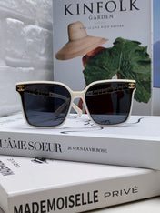 SQUARE SUNGLASSES 632885 IN WHITE ACETATE