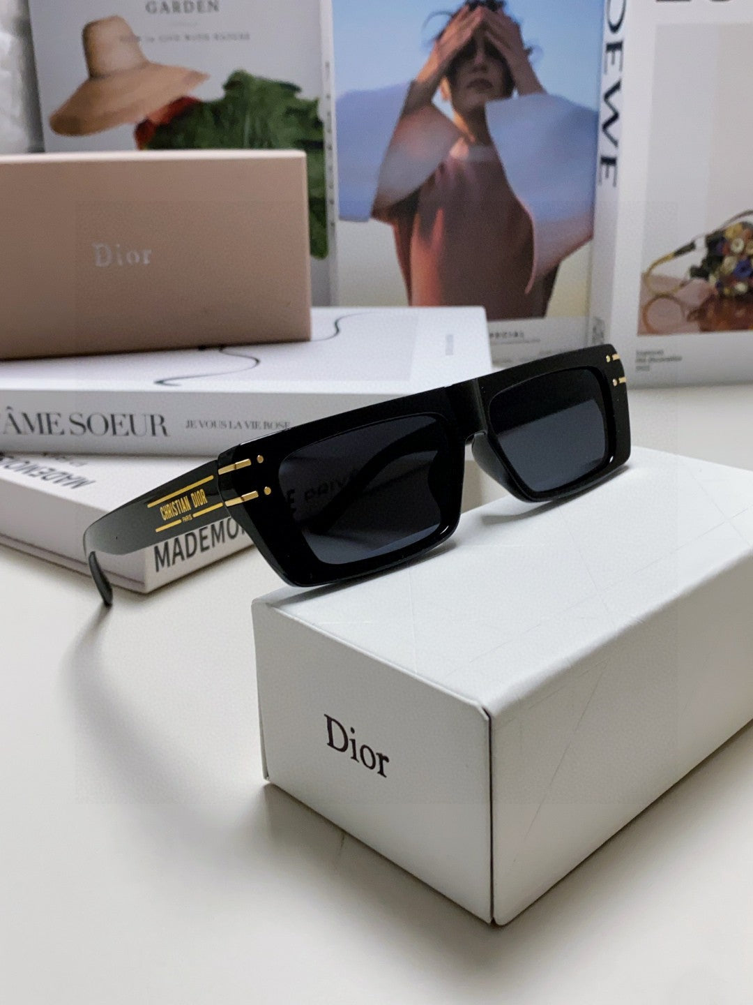 SIGNATURE SUNGLASS 571588 IN BLACK ACETATE