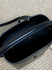 LE 37 MEDIUM BUCKET BAG 25 IN BLACK CALFSKIN GOLD HARDWARE