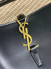 LE 37 SMALL BUCKET BAG 20 IN BLACK CALFSKIN GOLD HARDWARE