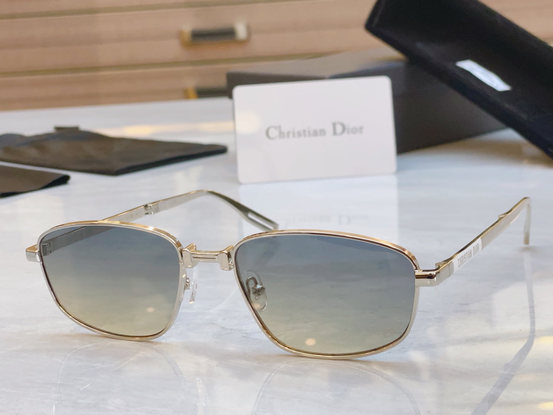 FOLDABLE SUNGLASS DIOR90A1U IN METAL