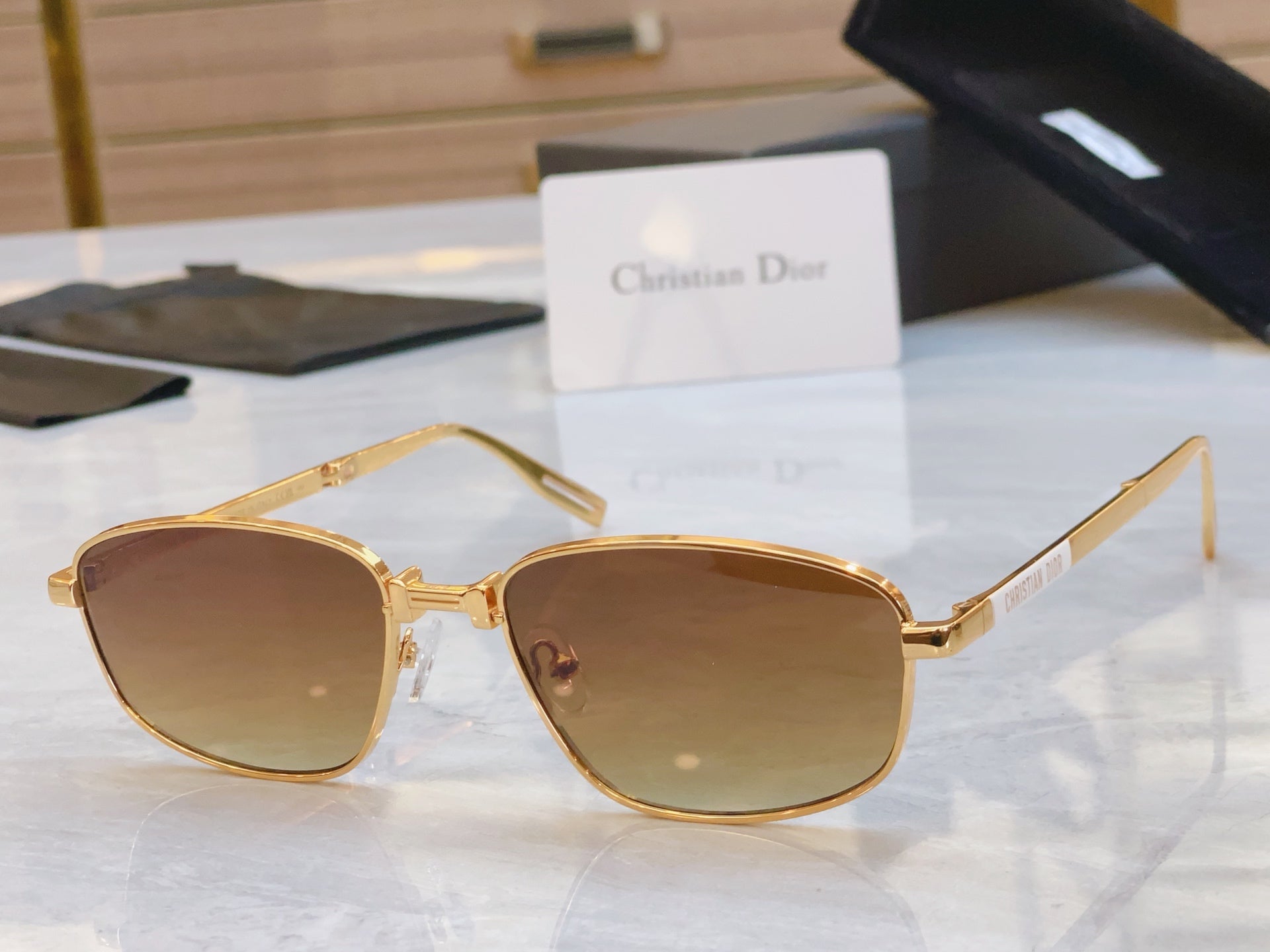FOLDABLE SUNGLASS DIOR90A1U IN METAL