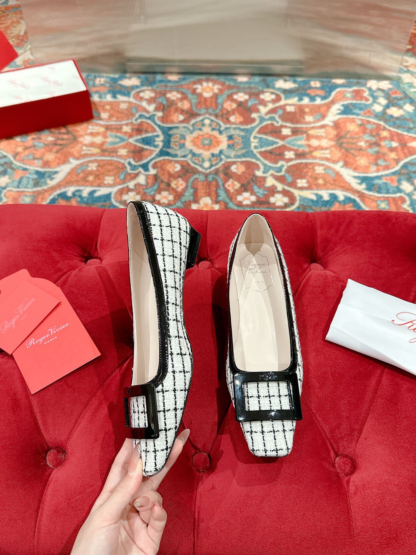 TROMPETTE BALLERINAS IN WHITE TWEED WITH BLACK STRIPES