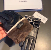GLOVES IN BLACK LAMBSKIN 462262