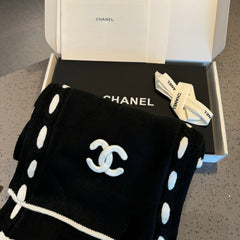 CHANEL 25S SCARF 170 IN CASHMERE 932154