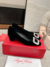 BELLE VIVIER PUMPS IN BLACK VELVET