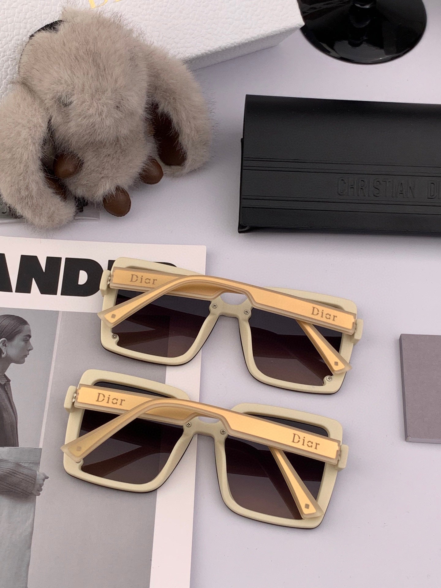 MONTAIGNE SUNGLASS D7191 IN ACETATE