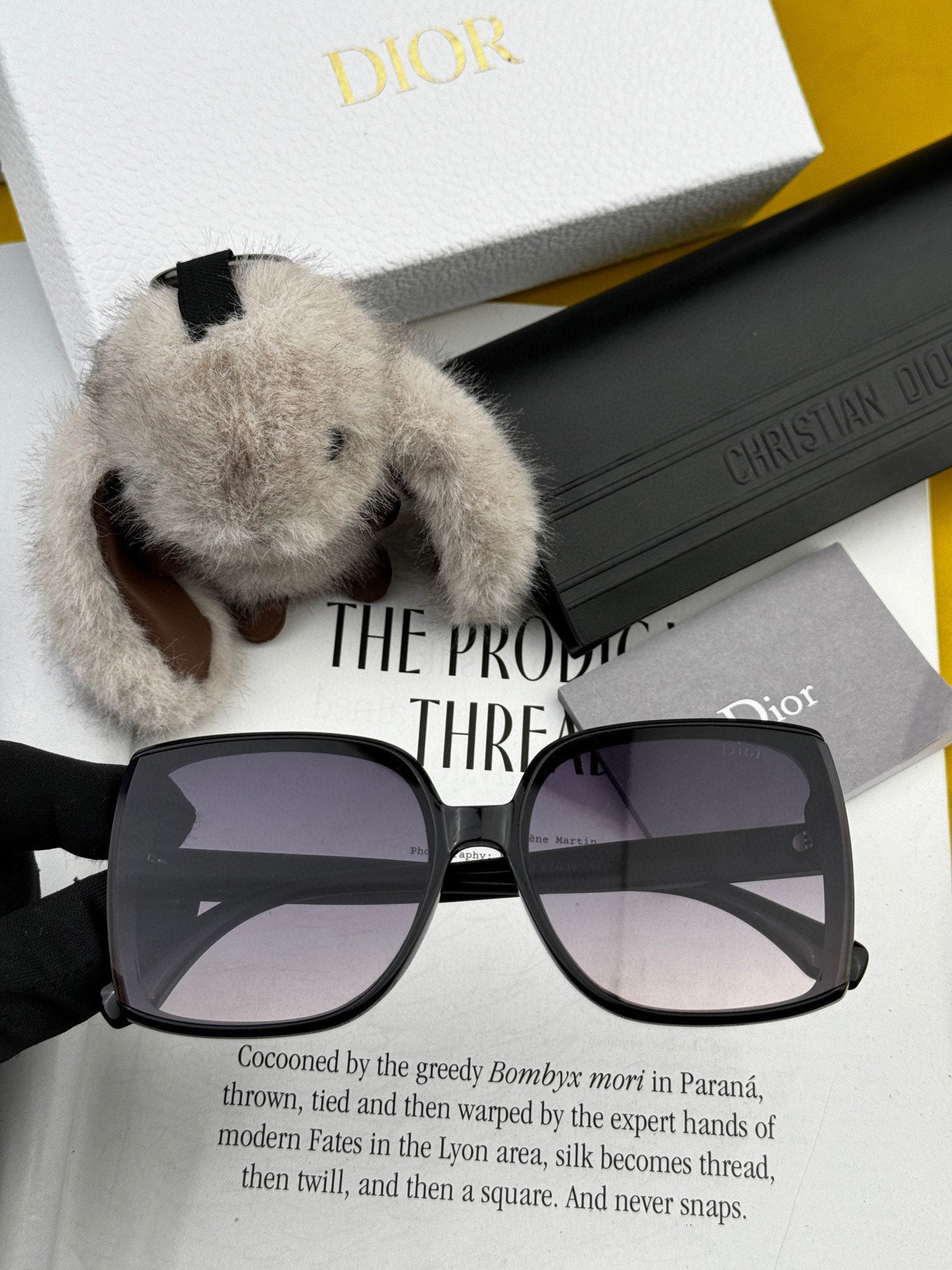 MONTAIGNE SUNGLASS CD3311 IN ACETATE