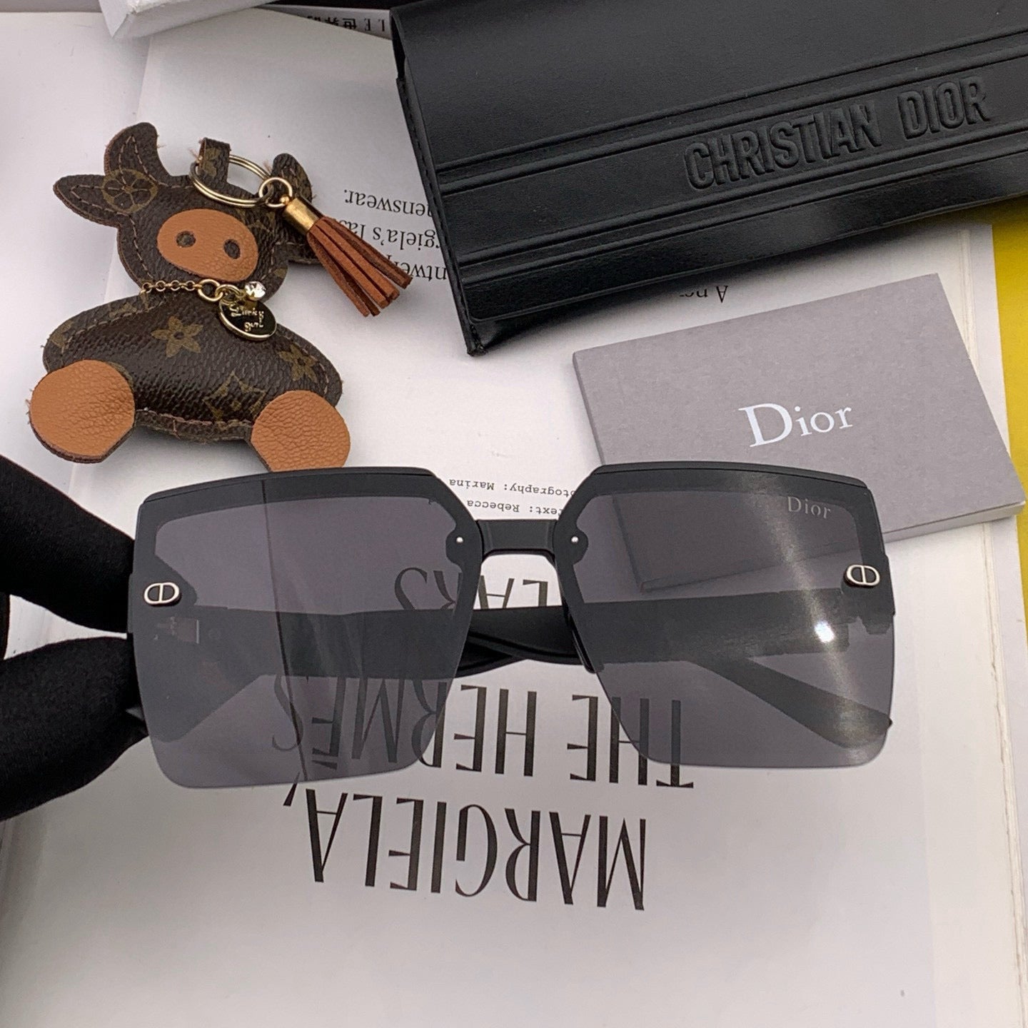 MONTAIGNE SUNGLASS D9805 IN ACETATE