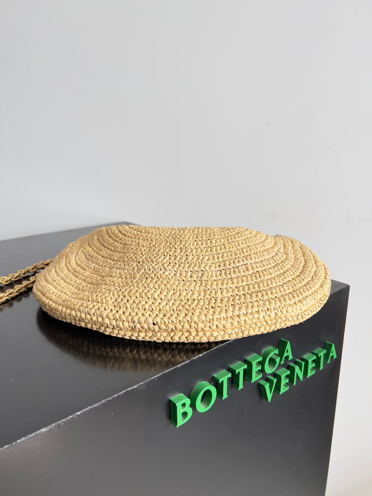 SARDINE CHAIN 33 IN NATURAL RAFFIA