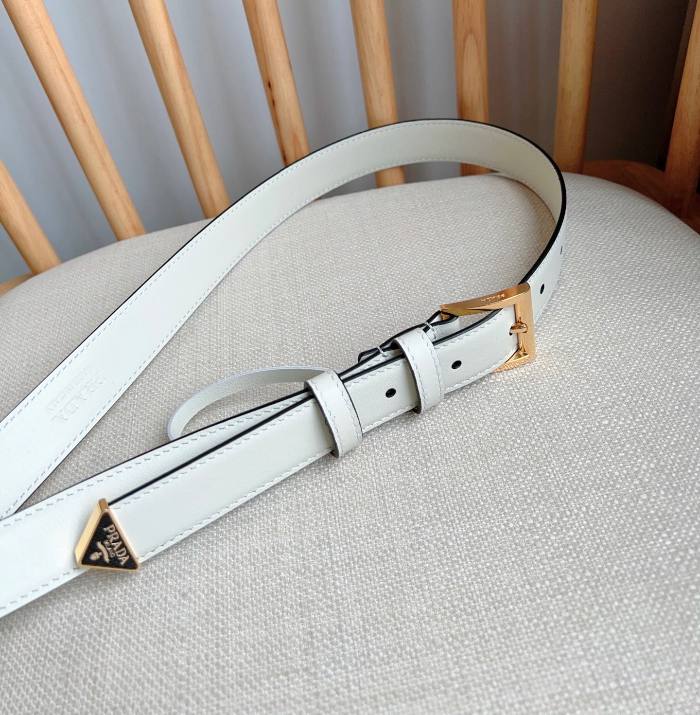PRADA 25S BELT 25 MM IN WHITE CALFSKIN 585797