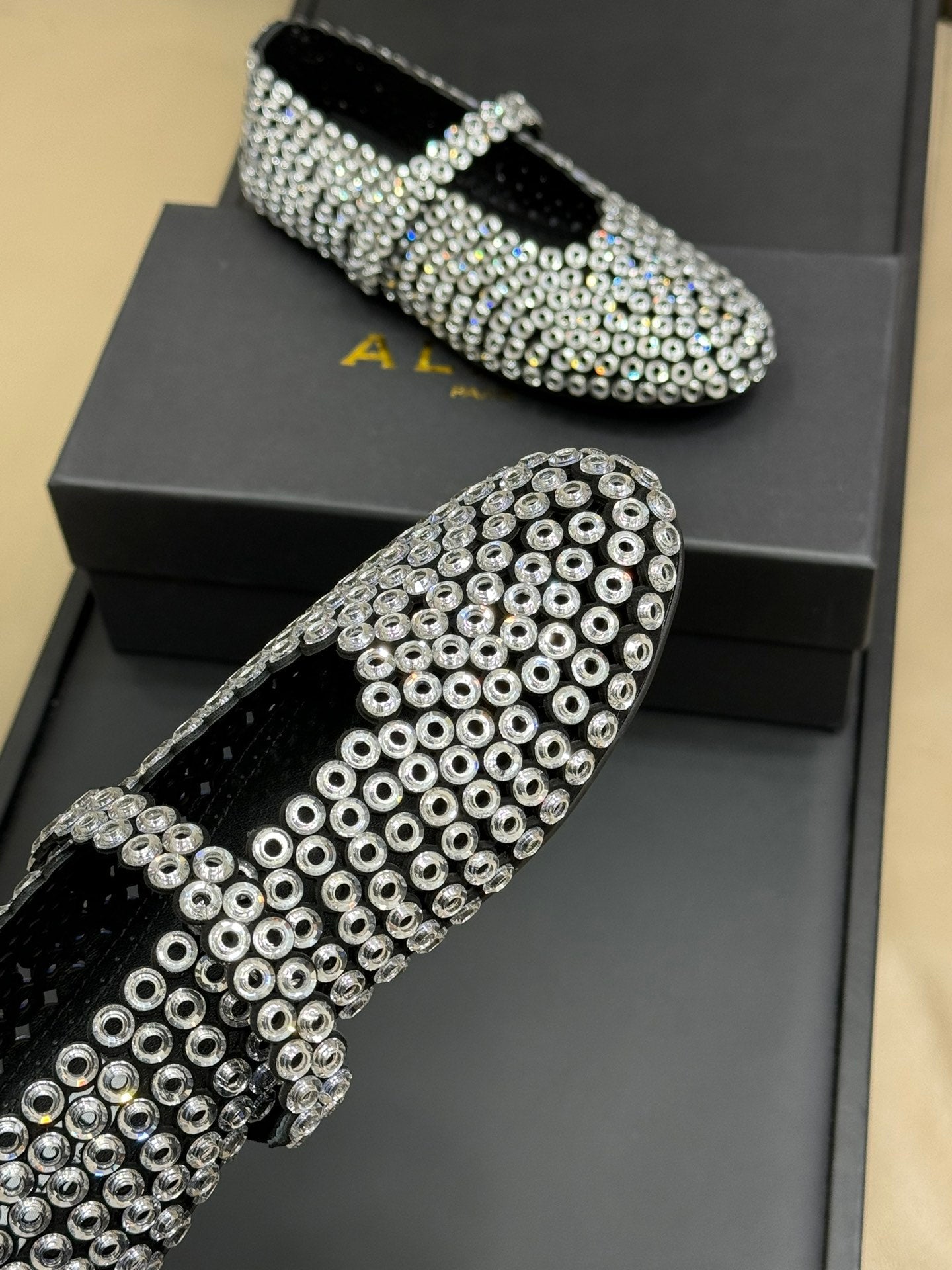 CRYSTAL-EMBELLISHED BALLERINA SHOES WHITE