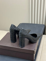 ALAIA 25S POINTY TOE PUMPS 90MM IN BLACK CALFSKIN