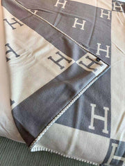 TIGRE BAYADERE BLANAVALON III THROW BLANKET IN LIGHT GRAY CASHMERE 407144