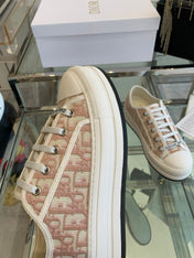 WALK'N PLATFORM SNEAKER IN IN LIGHT PINK EMBROIDERY ICONIC PATTERNS FABRIC