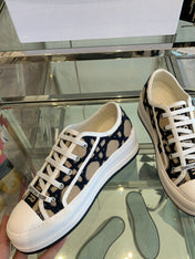 WALK'N PLATFORM SNEAKER IN CAMEL BEIGE MIX BLACK EMBROIDERED FABRIC