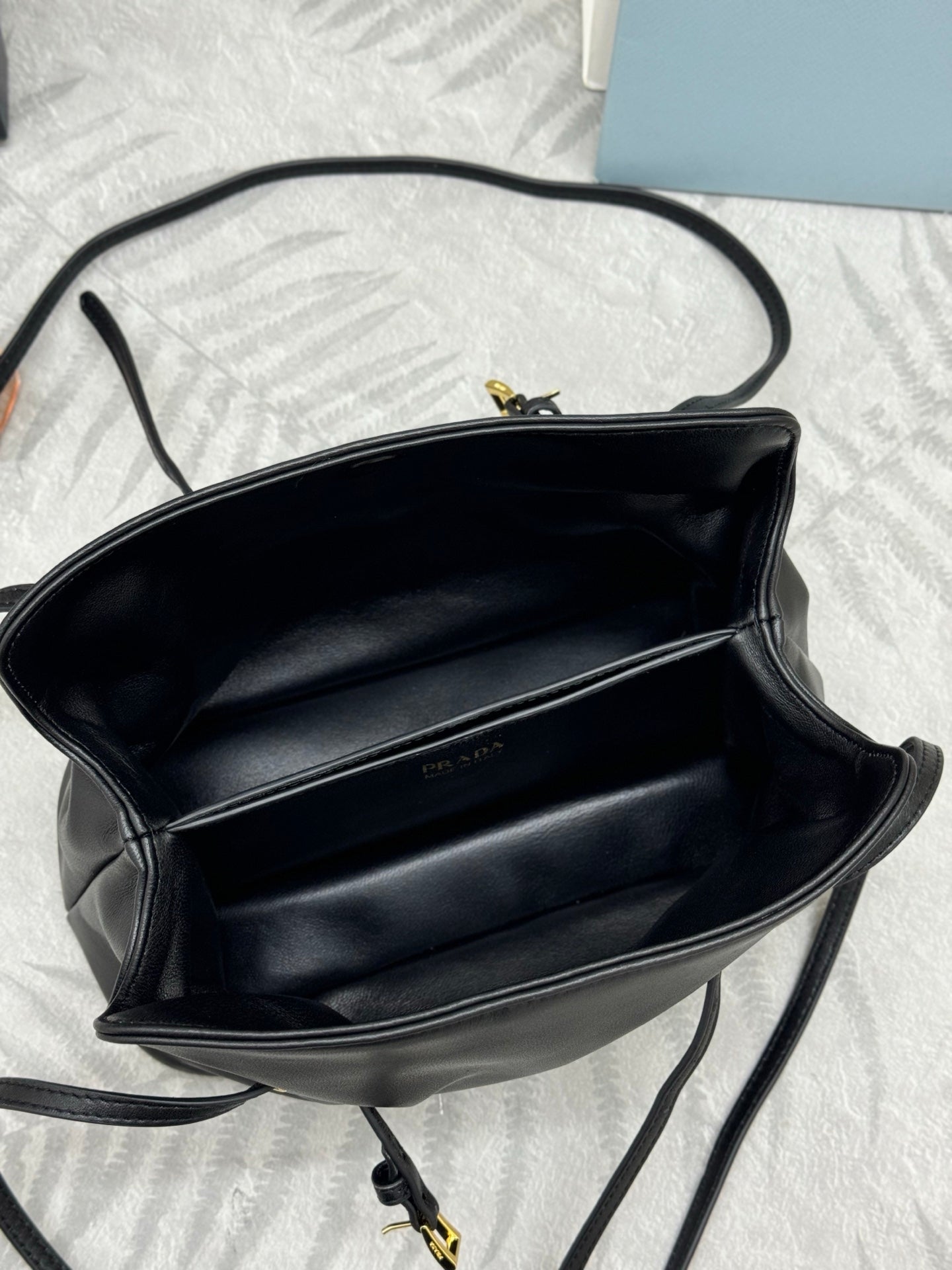 PRADA 25S DADA SMALL BAG 25 IN BLACK CALFSKIN GOLD HARDWRE