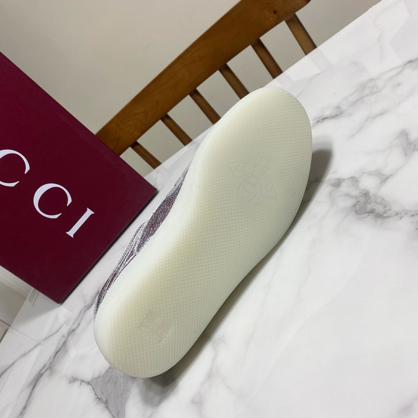 GUCCI 26S SNEAKER IN SILVER CALFSKIN