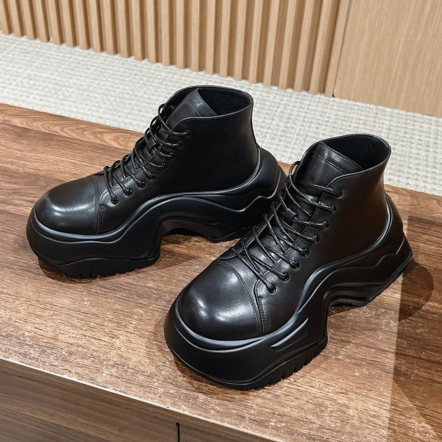 LV WOMEN CHELSEA BOOT IN BLACK MONOGRAM CALFSKIN