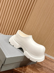 GRAFFITI THICK-SOLED CHEF SHOES IN WHITE RUBBER