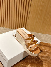 ATTITUDE WEDGE SLIDE 90MM IN BROWN ADJUSTABLE STRAPS CALFSKIN CANVAS SOLE