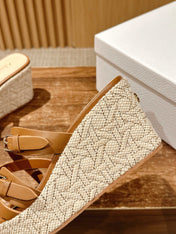 ATTITUDE WEDGE SLIDE 90MM IN BROWN ADJUSTABLE STRAPS CALFSKIN CANVAS SOLE