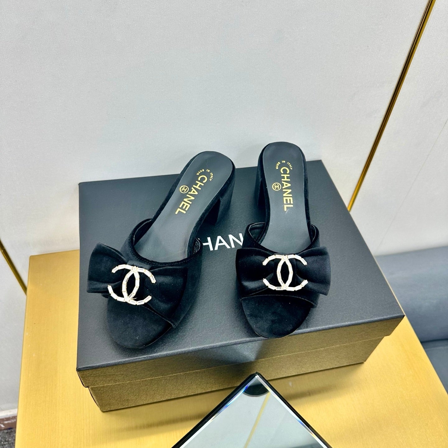 BOWKNOT RHINESTONES MID HEEL MULE IN BLACK VELVET