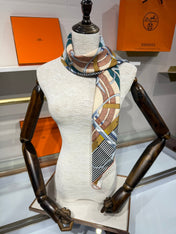HERMES 26S SCARF 90 IN SILK 307102