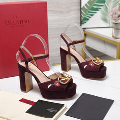 VALENTINO 25S GARAVANI VLOGO SIGNATURE HIGH-HEEL SANDALS 110 MM IN DARK RED SUEDE